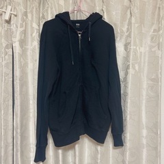 ユニクロ　パーカー　ブラック　スウェット