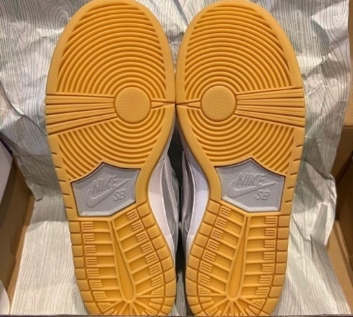 NIKE スニーカー　27cm  2足価格　(両方新品)  早い者勝ち?　(再出品)