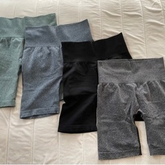 【値下げ】ハーフレギンス 4枚セット