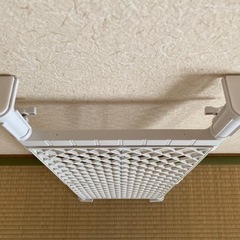 メッシュ突っ張り棚（未使用）の画像