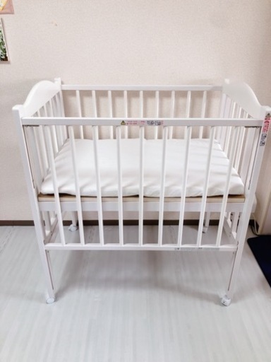 ベビーベッド（ホワイト）【お取引予定者決定】