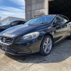 平成25年　ボルボV40  走行58000km