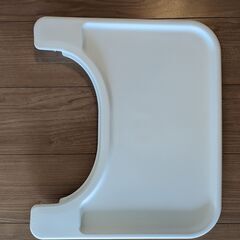 stokke stepsのテーブル