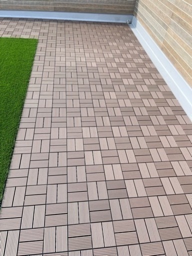 ベランダ、庭用タイル。簡単DIY！