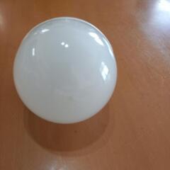 LED100V電球です。