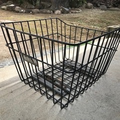 自転車や原付バイク等の後ろに付けるカゴの画像
