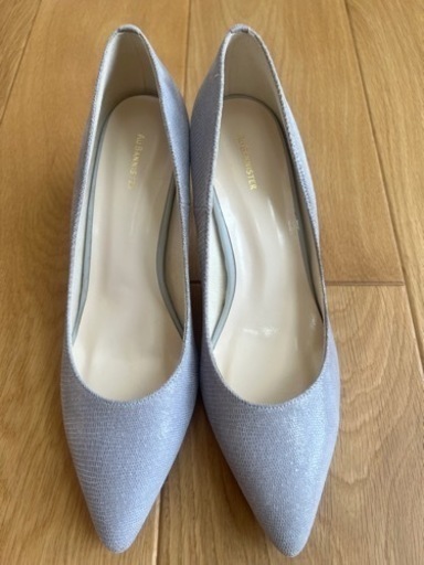 【伝説の最高パンプス】オゥバニスター　グレー 【新品未使用】