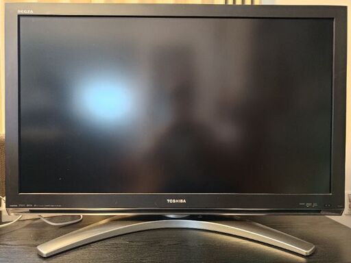 東芝レグザ　42インチ　完動品　希望あればテレビ台も差し上げます