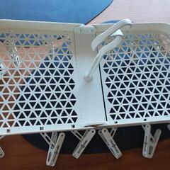 靴も干せるハンガーの画像