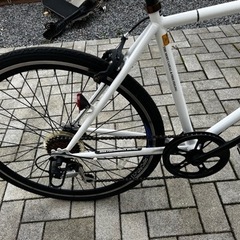 値下げしました。クロスバイク　シマノ変速6段　自転車の画像
