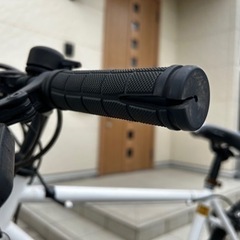値下げしました。クロスバイク　シマノ変速6段　自転車の画像