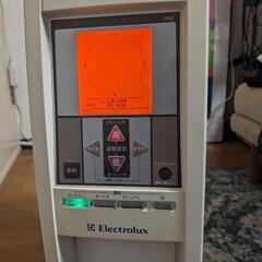 【お値下げ】Electrolux オイルヒーター 8枚フィン EOH1208‎の画像
