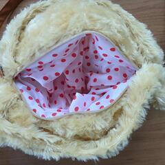 可愛いクマのハンドバック　肩掛け付　ぬいぐるみの画像