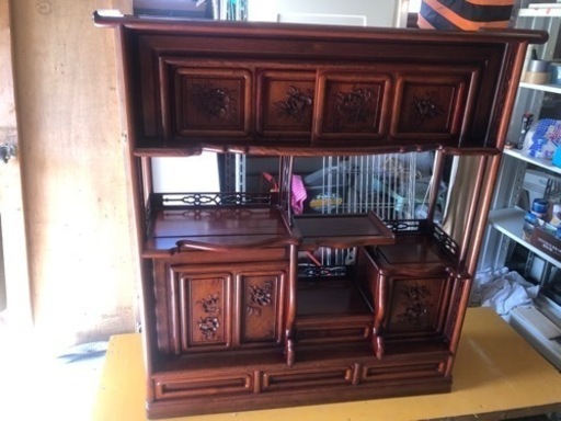 【リサイクルサービス八光】幅121㎝　唐木家具　花梨無垢材　飾り棚/茶棚