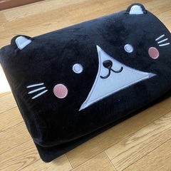 猫型枕　ハムスター　ドコモだけ　クマのぬいぐるみ4体　取りに来られる方