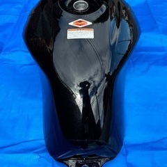 CB400SF NC42 ブラック タンクの画像