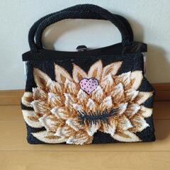 上品な着物のビーズバッグの画像