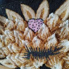 上品な着物のビーズバッグの画像