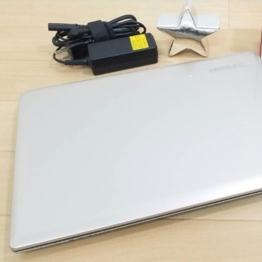 超美品　超軽　超安　東芝　液晶画面がタッチパネル　HDD 500GB＋新品メモ4GB