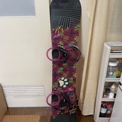 【受け渡し決定】スノーボード板　ビンディング付き(難あり)