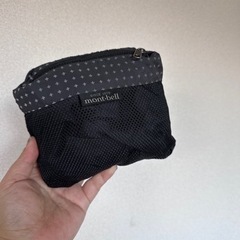 【直接手渡しできる方】美品　モンベル反射プリントのウィンドブレーカーの画像