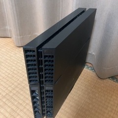 PS4 プレーステーション4 コントローラー２個　各種ケーブルの画像