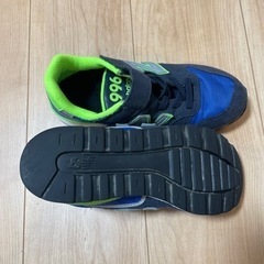 ニューバランス22センチの画像