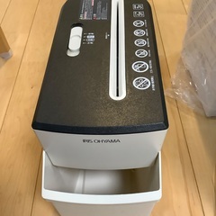 中古品　シュレッダー