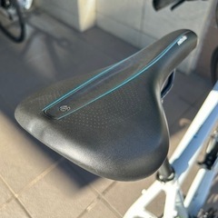 【値下・美品・一都三県お運び可】TREK(トレック)クロスバイク デュアルスポーツ8.3DS  の画像