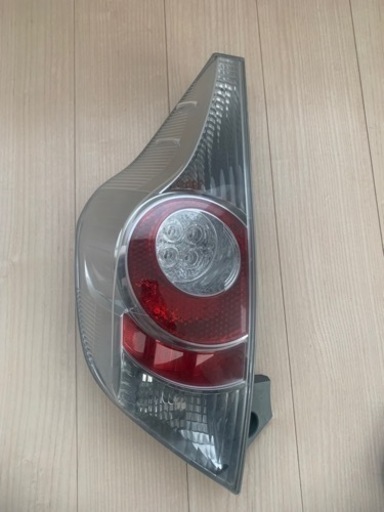 アクアテールランプ　前期　左