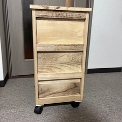 三段ストッカー　の画像