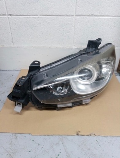 マツダ CX-5左ヘッドライトレンズ