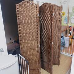 衝立（ツイタテ）です