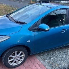 マツダ　デミオ　車検あり　青の画像