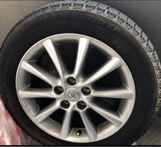 スタッドレス　タイヤ　エスティマ　純正ホイル付