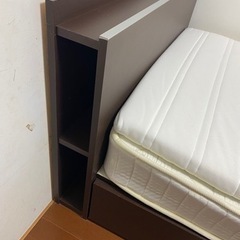 【引渡し先決定】シングルベッドフレーム　マットレス　マットレストッパー付きの画像
