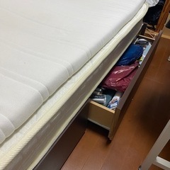 【引渡し先決定】シングルベッドフレーム　マットレス　マットレストッパー付きの画像