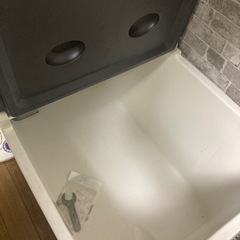 TOMMY BAHAMA屋外用クーラーボックスの画像