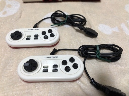 懐かしいファミコンのセットです‼
