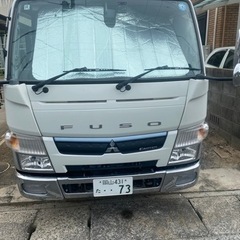 三菱FUSOキャンターの画像