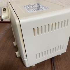 キッチン家電　オーブントースター　おしゃれ　シンプル コイズミ オーブントースター 1000W ヒーター3段階切替 15分タイマー パンくずトレー付き レトロ ホワイト MOS-1028/W モノクローム　インテリア　トースター　20年製の画像
