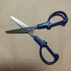 ♥子供用はさみ 中古品 物々交換可✨の画像
