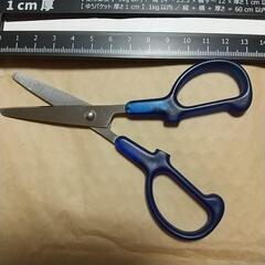 ♥子供用はさみ 中古品 物々交換可✨