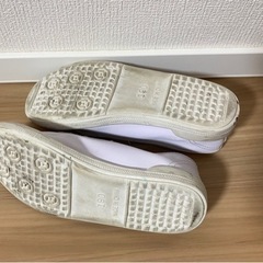 バレーシューズ19センチの画像