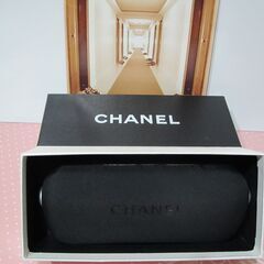 【シャネルメガネケース】サングラスが入っていたケースになります　程度の良い美品ですの画像