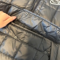 NIKE ダウンジャケットの画像