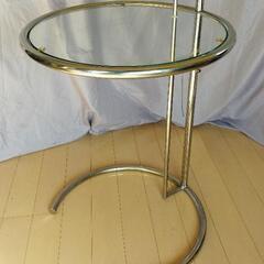 【値下げ】サイドテーブル　アイリーングレイ風　ガラステーブル