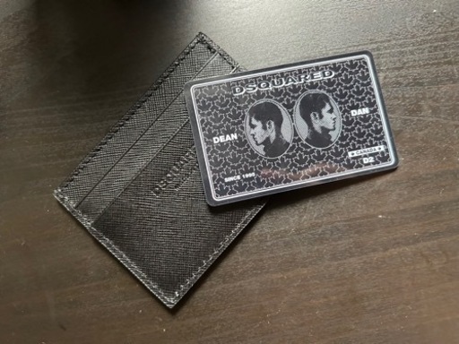 Dsquared2 カードさいふ