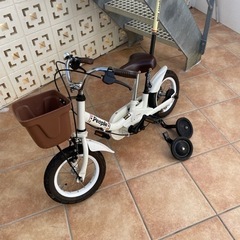 自転車(補助輪取り外し済み) 2ー6歳