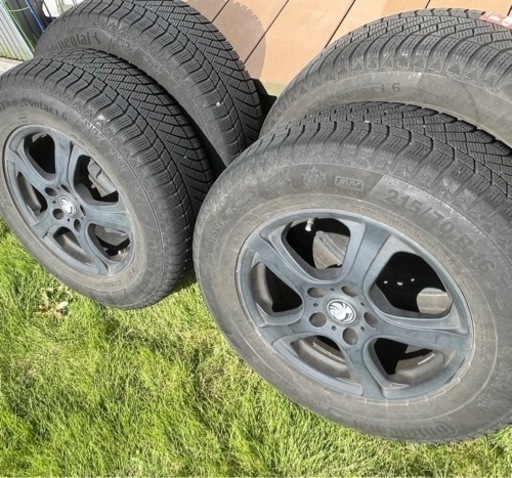 【11/23までの出品】デリカD5 215/70R 16インチ　コンチネンタル2015年製スタッドレス